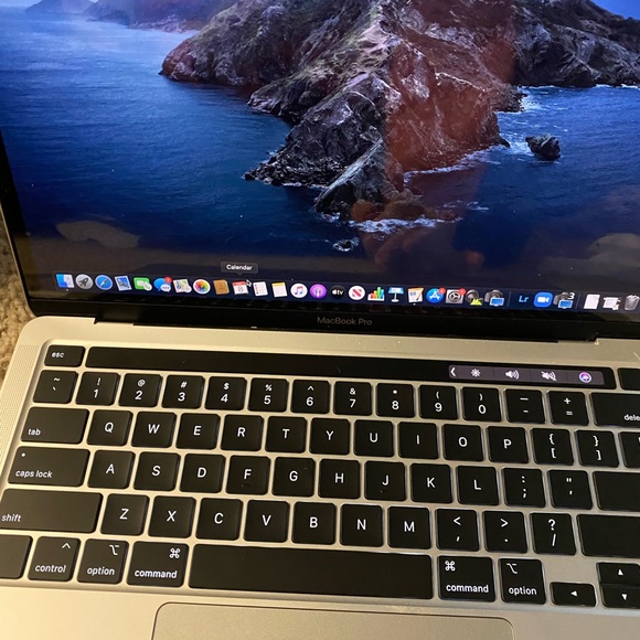 COPY - MacBook Pro - Picture 8 of 12